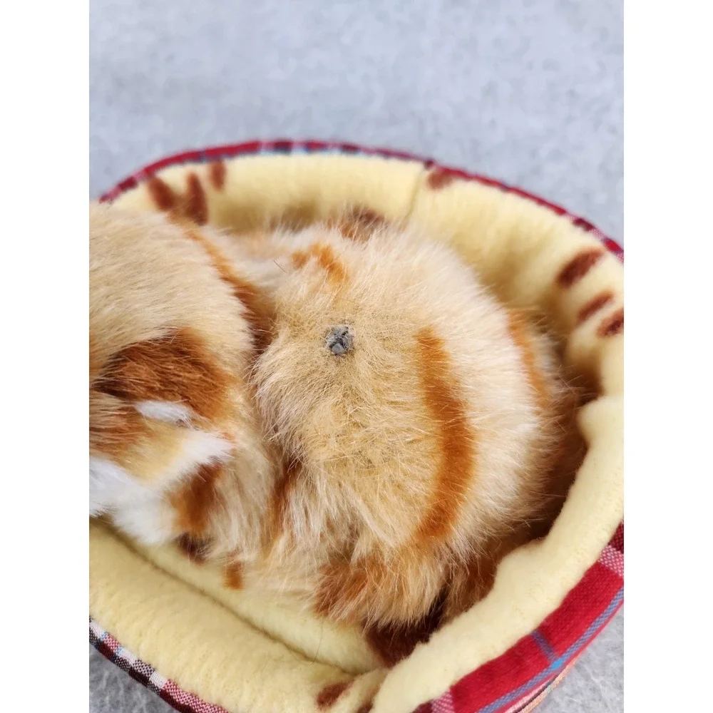 Cat Kitten Plush Fur Small‎ Kitty Sleeping Pink Nose Basket Bed Snores Purrs